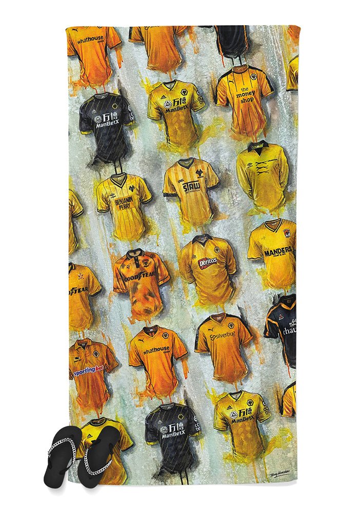 Wolves Shirts - A Wanderer's Collection Beach Towel - Terry Kneeshaw Art